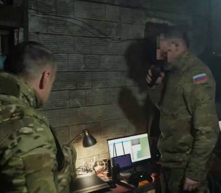 Знімок з одного із російських пунктів управління. На моніторі бачимо таке знайоме нам віконце Телеграму